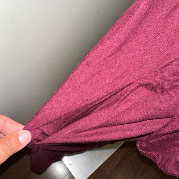 Vanity burgundy dress with ruched sleeves. Large. - Picture 5 of 7